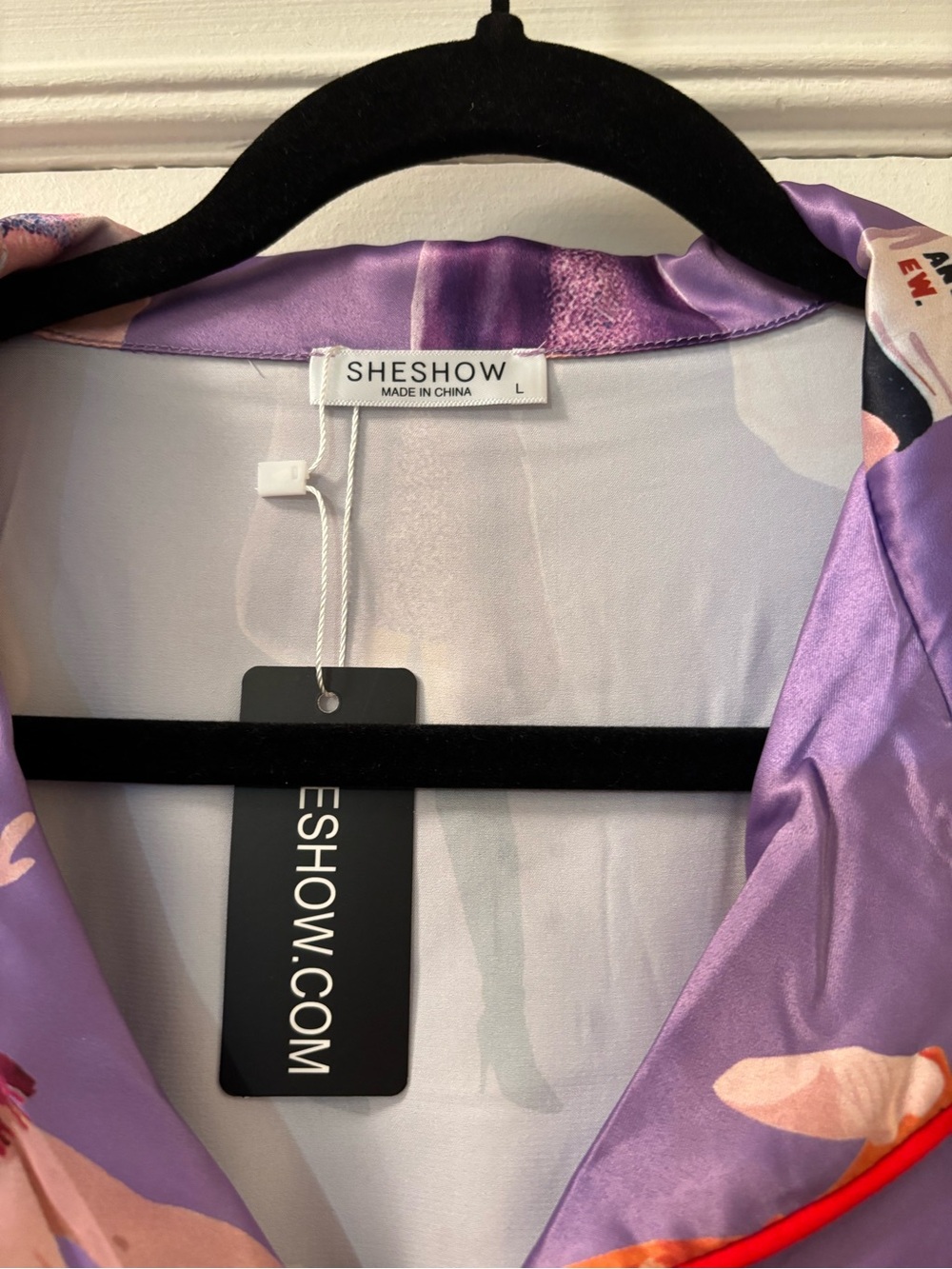 SWIFTIE Purple Illustrated Satin Pajama Set
Size Large - Picture 4 of 5